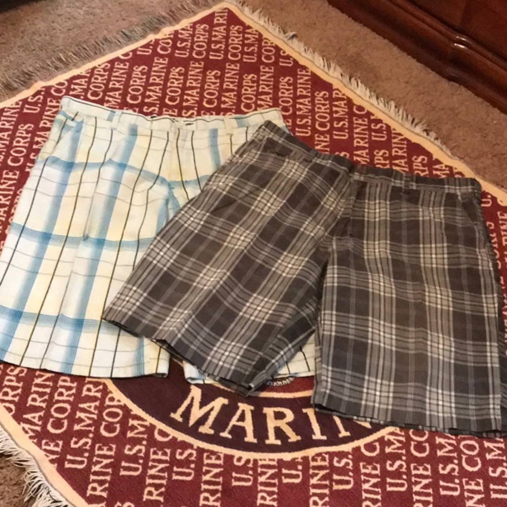 2 pairs shorts